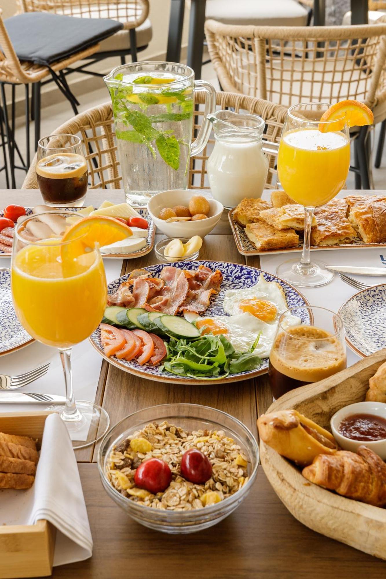 ليبتوكاريا Costa De Luxe Suites المظهر الخارجي الصورة