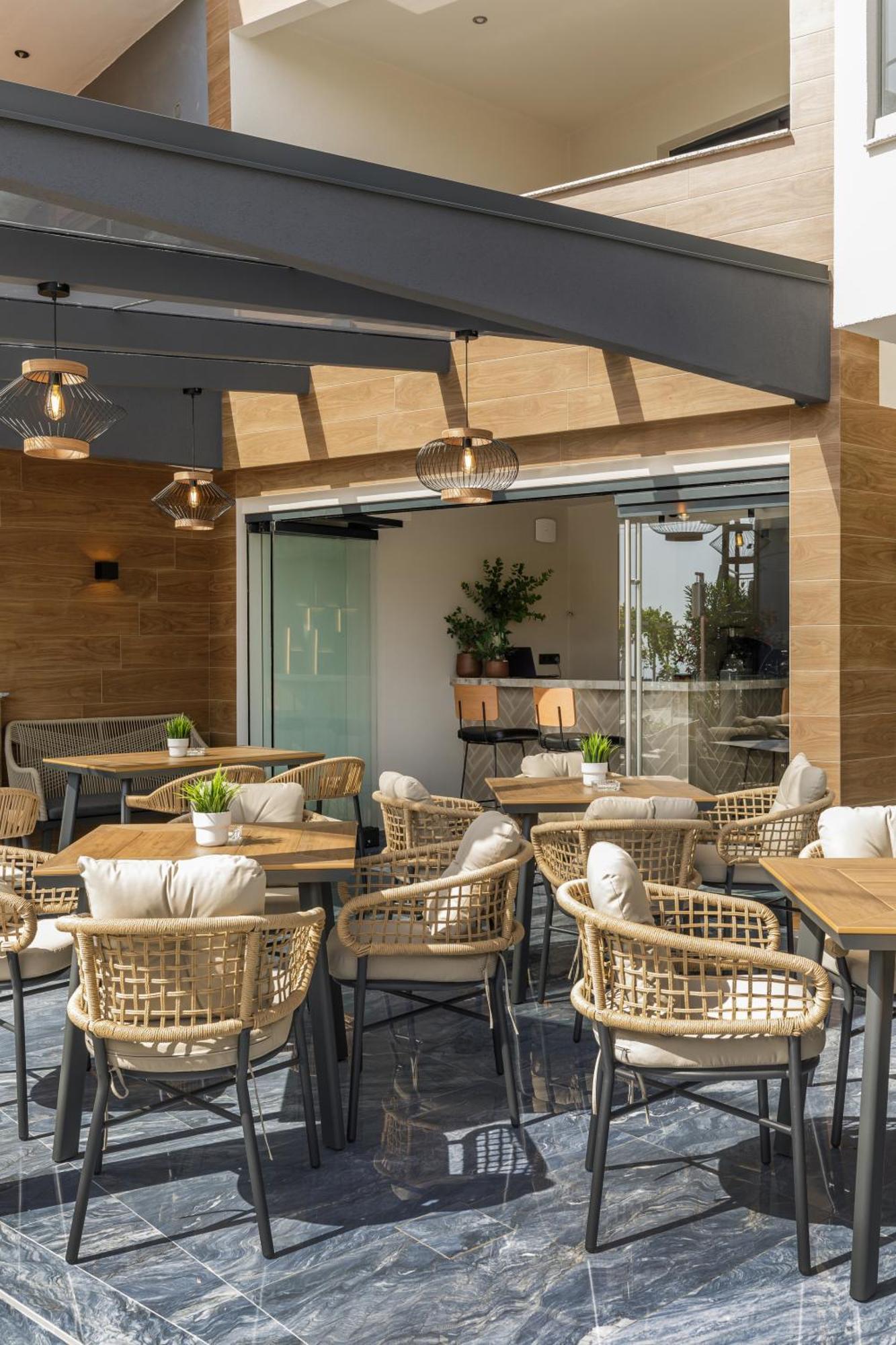ليبتوكاريا Costa De Luxe Suites المظهر الخارجي الصورة