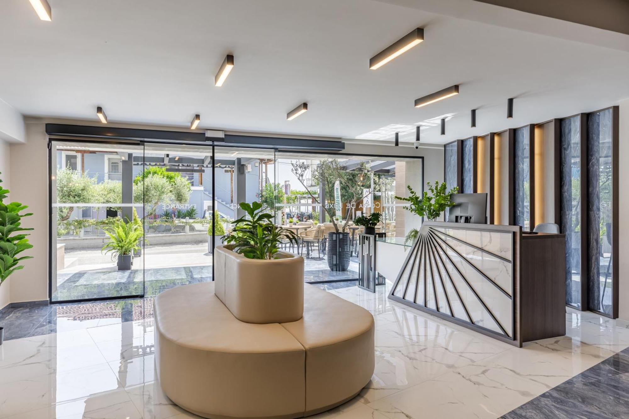 ليبتوكاريا Costa De Luxe Suites المظهر الخارجي الصورة