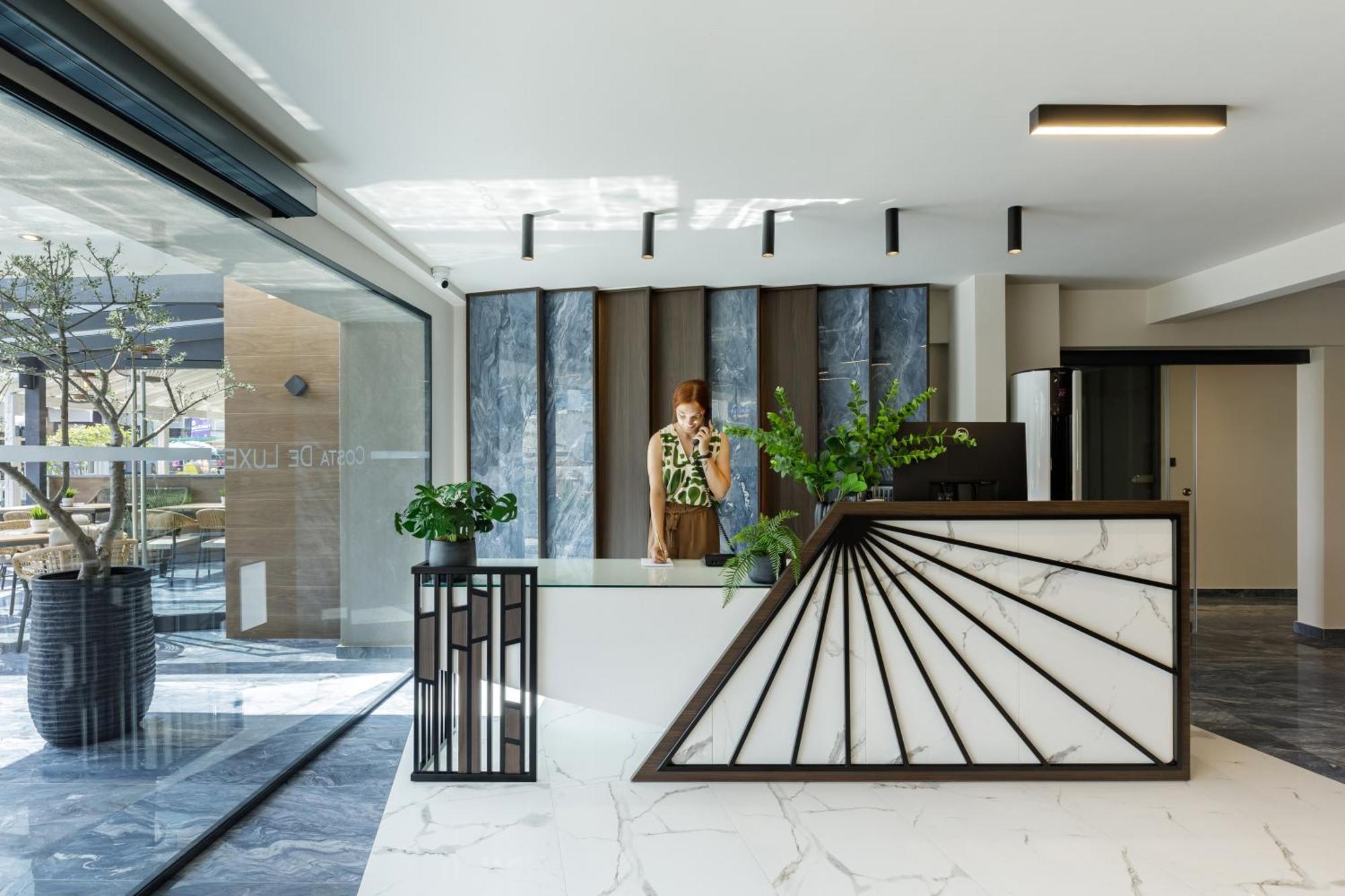 ليبتوكاريا Costa De Luxe Suites المظهر الخارجي الصورة